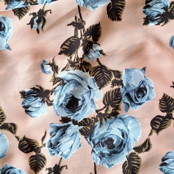 Blue Rain x Francesca's Cold Shoulder Floral Blouse - Picture 8 of 13